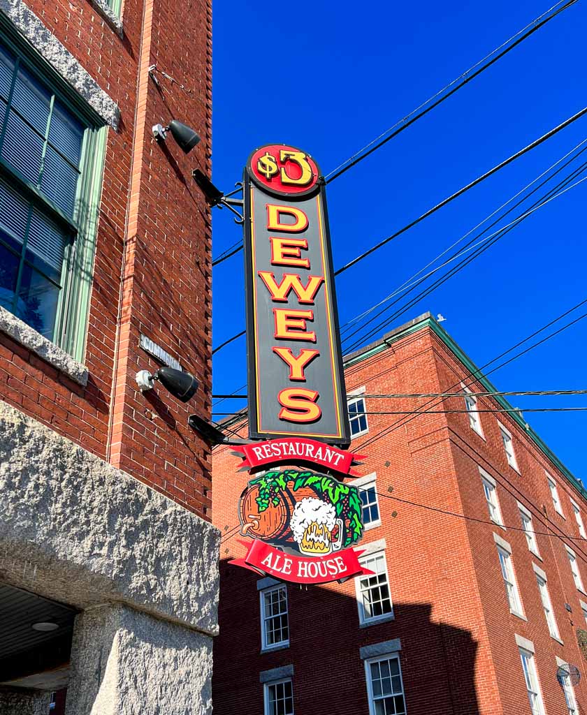 $3 Dewey's Historic Pub