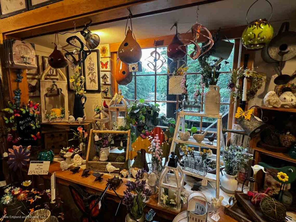 Covered Bridge Gift Shoppe - Bartlett, NH